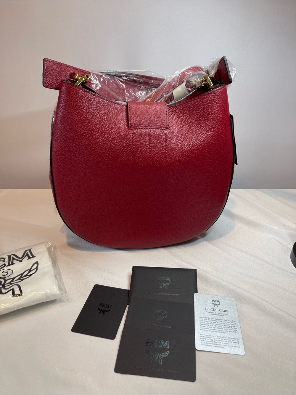 MCM Patricia Shoulder Bag Ruby Red Leather NWT Authenticated - Picture 4 of 15